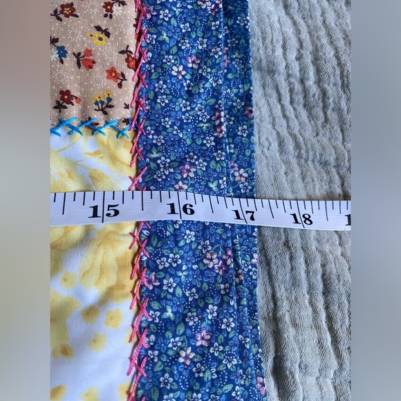 Vintage 1970s crazy quilt placemats set of 4 - Picture 8 of 9